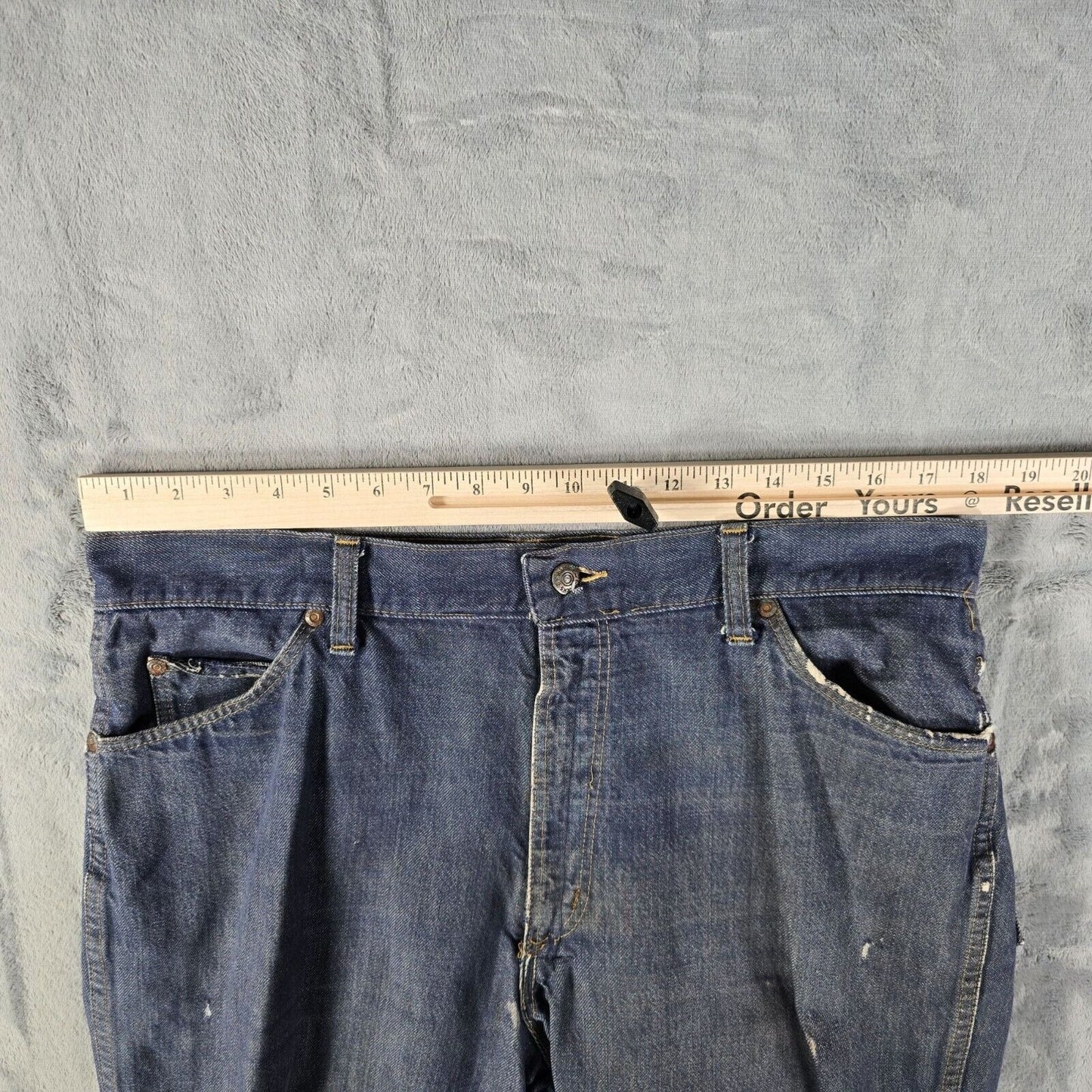 Vintage 1980s Roebucks (Sears) Distressed Mens Denim Blue Jeans (36x25)