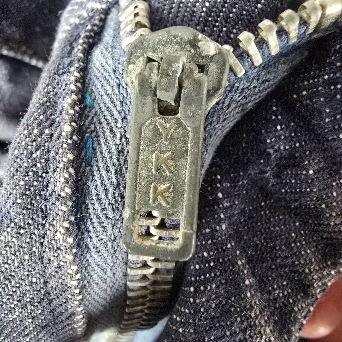 Vintage 1980s Roebucks (Sears) Distressed Mens Denim Blue Jeans (36x25)