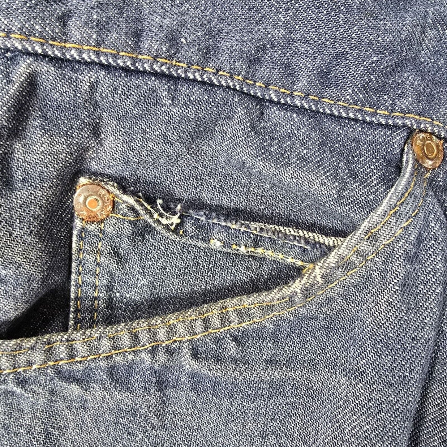 Vintage 1980s Roebucks (Sears) Distressed Mens Denim Blue Jeans (36x25)