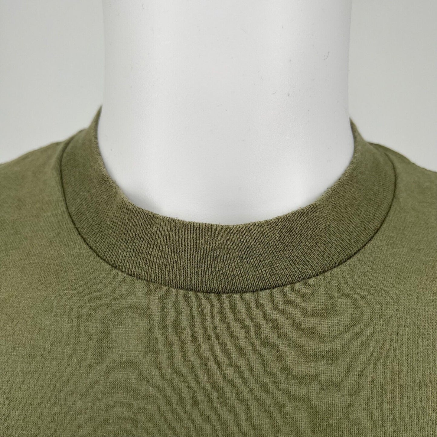 Vintage 1980s Select-T by Tee Jays Army Green Blank Single Stitch T-Shirt (M)