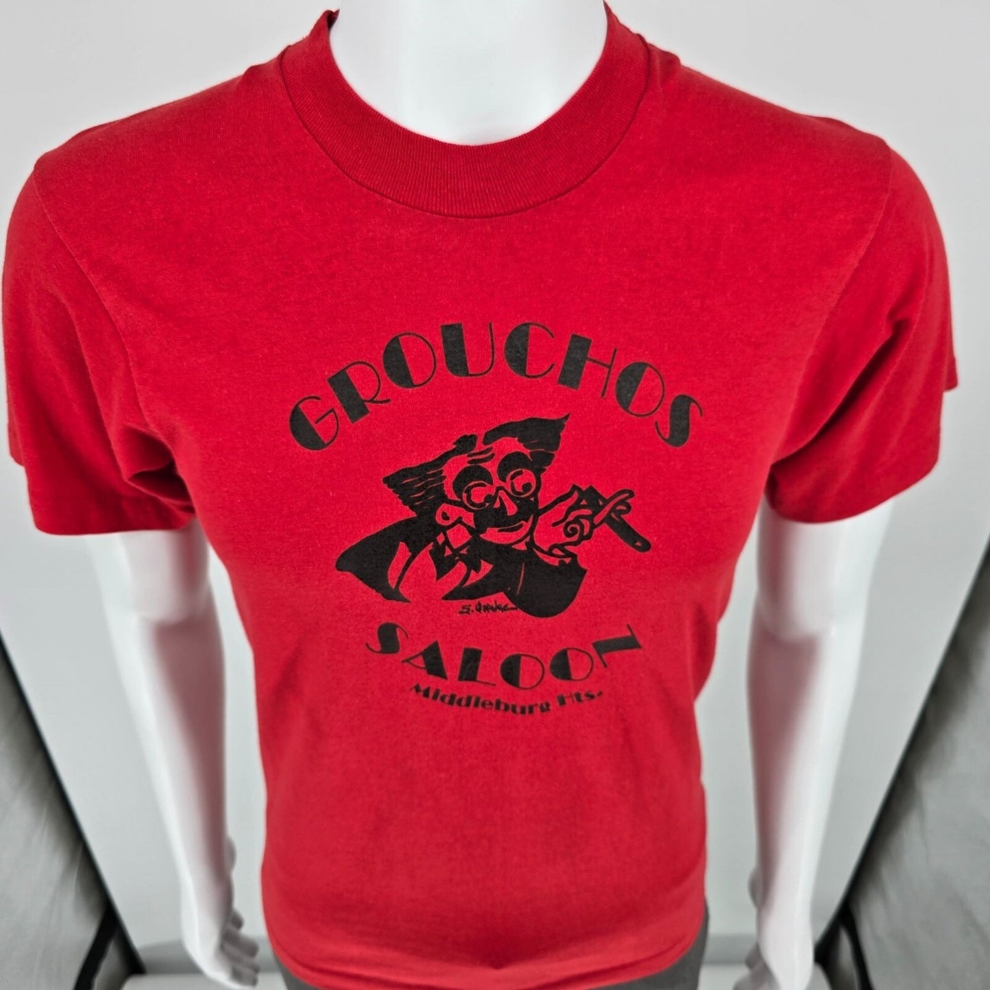 Vintage 1980s Red Groucho's Saloon Middleburg Heights Ohio #23 T-Shirt (S)