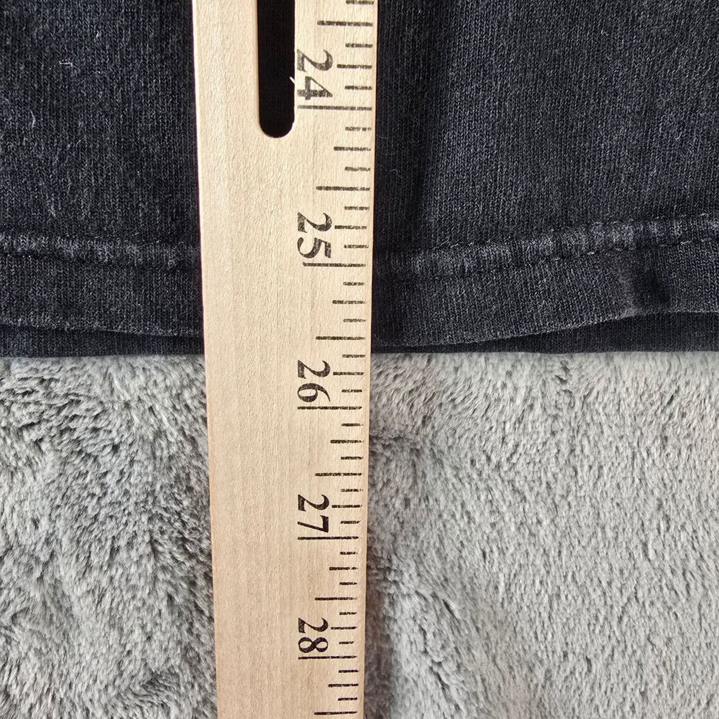 Heavily Worn 2000s Jerzees Heavyweight Cotton Black Kiss Band T-Shirt (S)