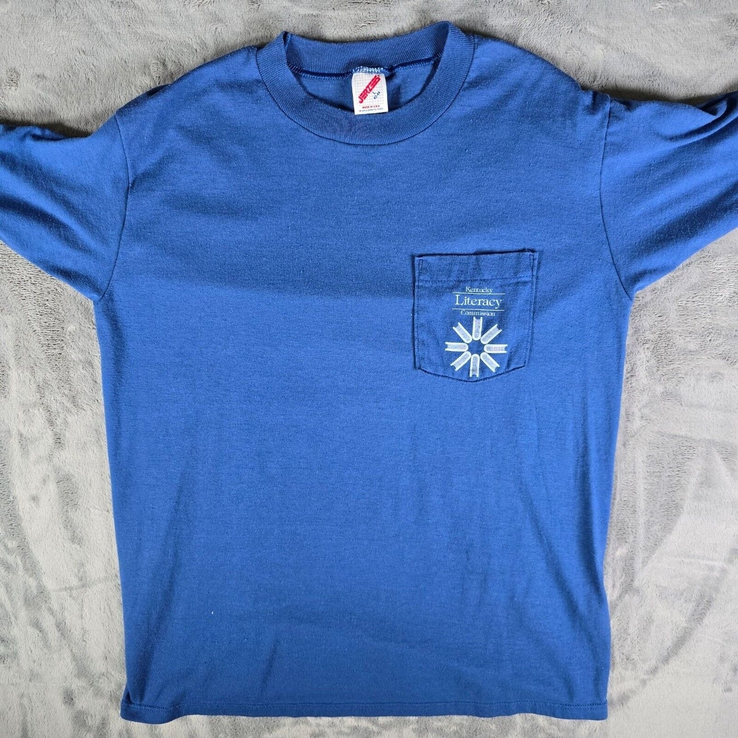 Vintage Late 1980s Early 1990s Kentucky Literacy Commission Pocket T-Shirt (M/L)