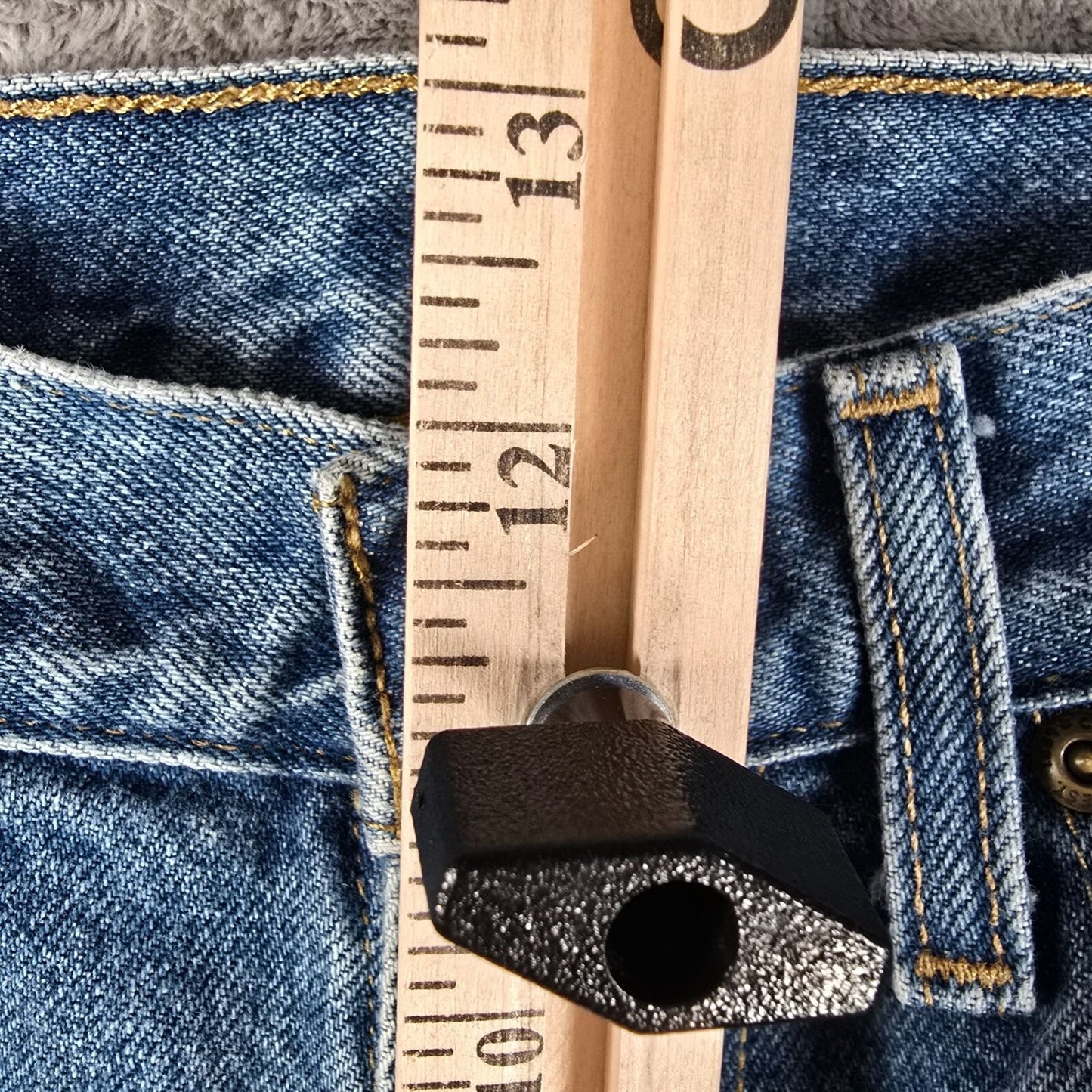 2021 Distressed Carhartt Mens #B17 Relaxed Fit Taper Leg Darkstone Jeans (33x31)