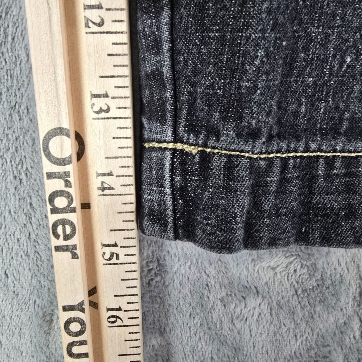 Vintage Y2K Streetwear Karl Kani Mens Baggy Black Denim Jean Shorts (38)