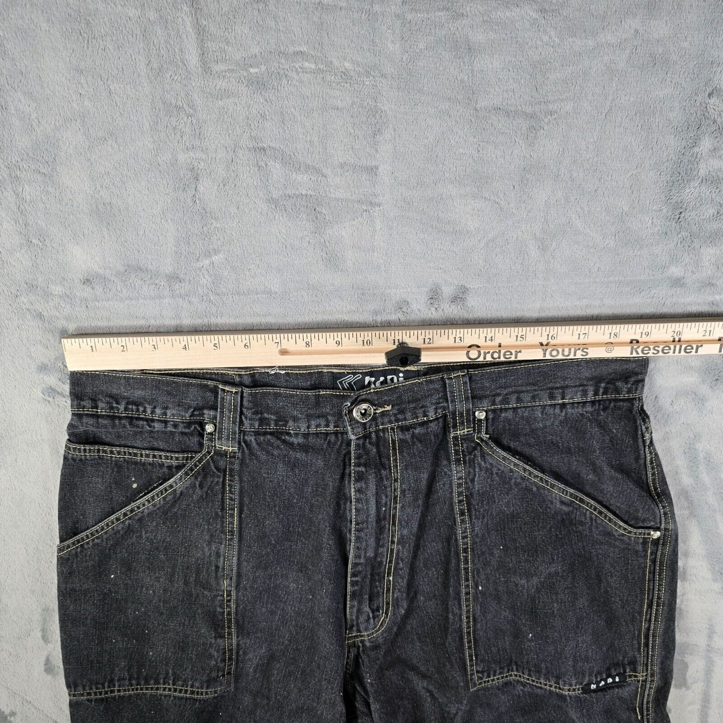Vintage Y2K Streetwear Karl Kani Mens Baggy Black Denim Jean Shorts (38)