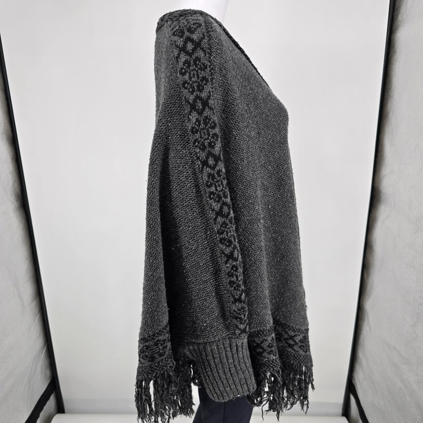 Vintage Y2K Charcoal Gray Knit Acrylic Boho Fringe Poncho Sweater (One Size)
