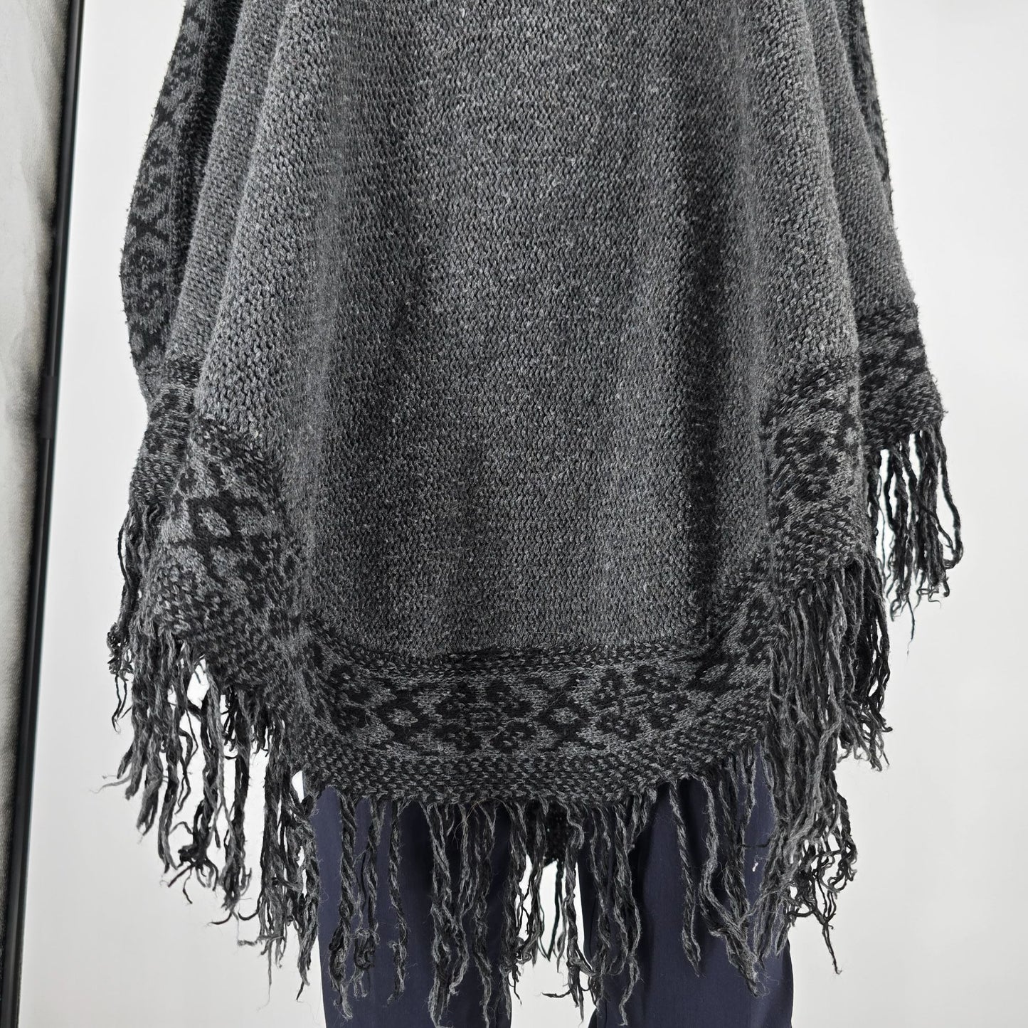 Vintage Y2K Charcoal Gray Knit Acrylic Boho Fringe Poncho Sweater (One Size)