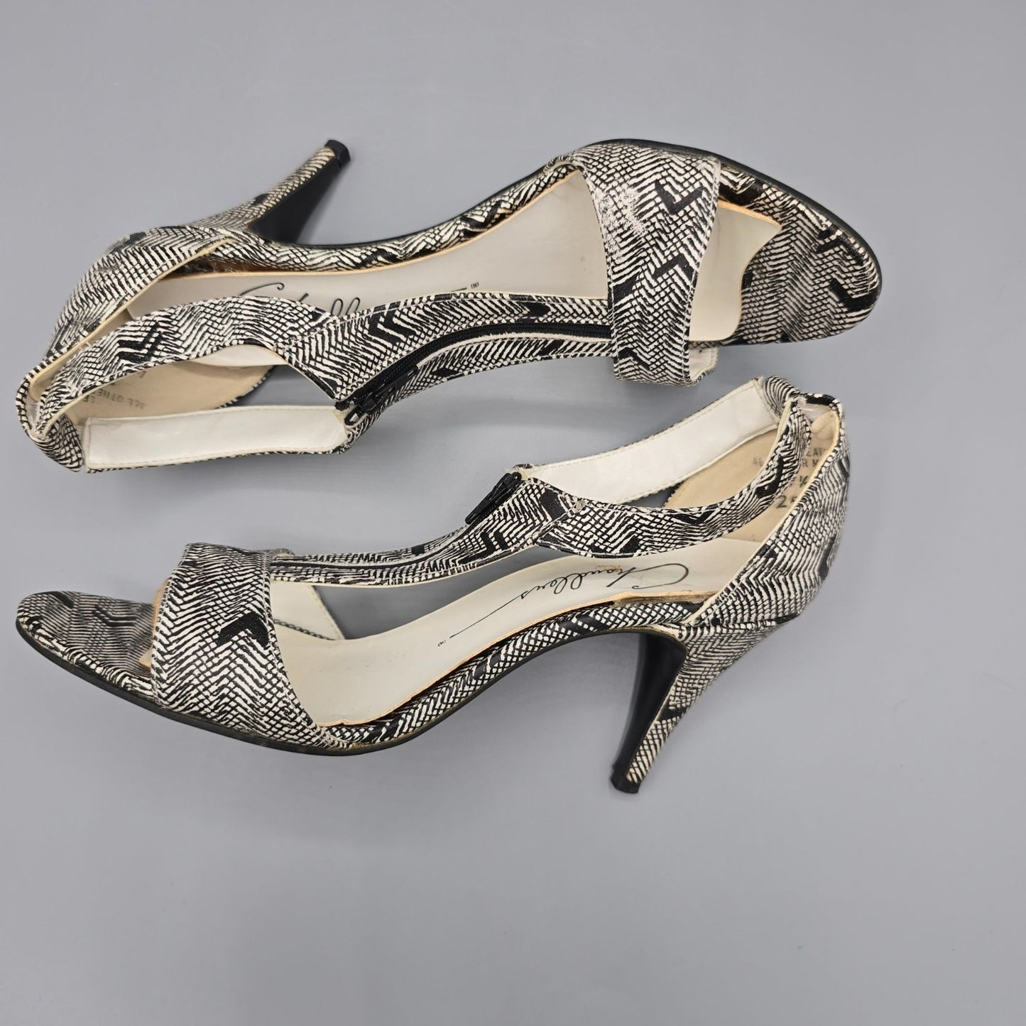 Vintage 1980s Chandlers Black/White Zig-Zag Print T-Strap Stiletto Heels (7.5B)