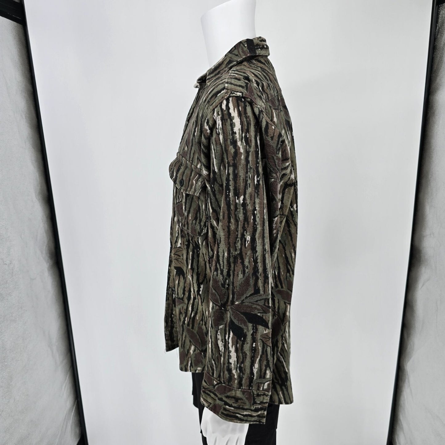 Vintage 1990s Cabela's Realtree Camouflage Made in USA Flannel Shirt Jacket L/XL