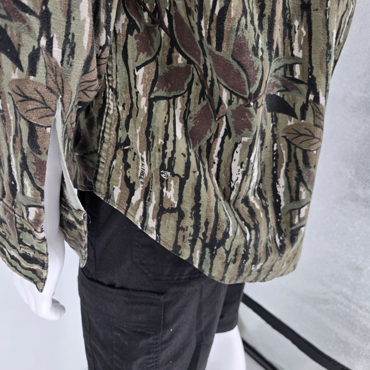 Vintage 1990s Cabela's Realtree Camouflage Made in USA Flannel Shirt Jacket L/XL