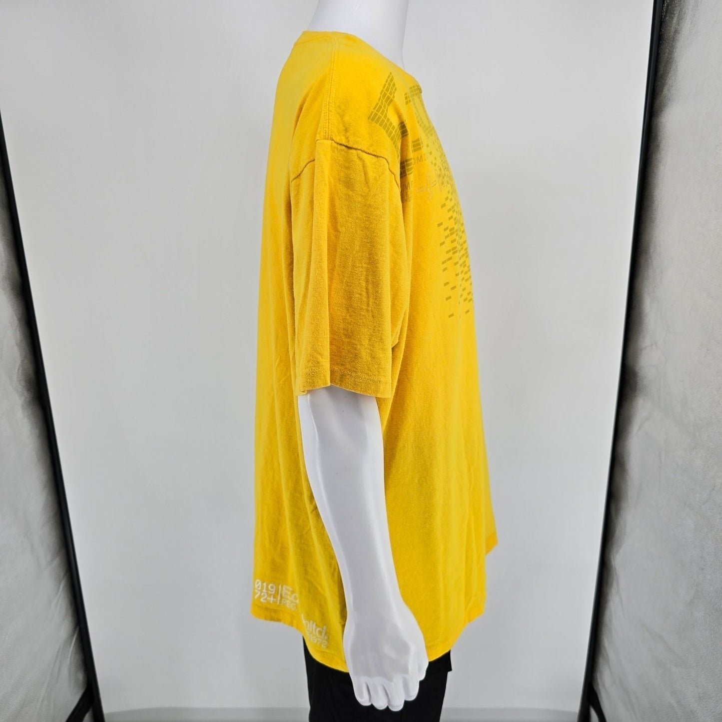 2000s Ecko Unltd Streetwear Pixel Rhino Logo Yellow Classic T-Shirt (2XL)