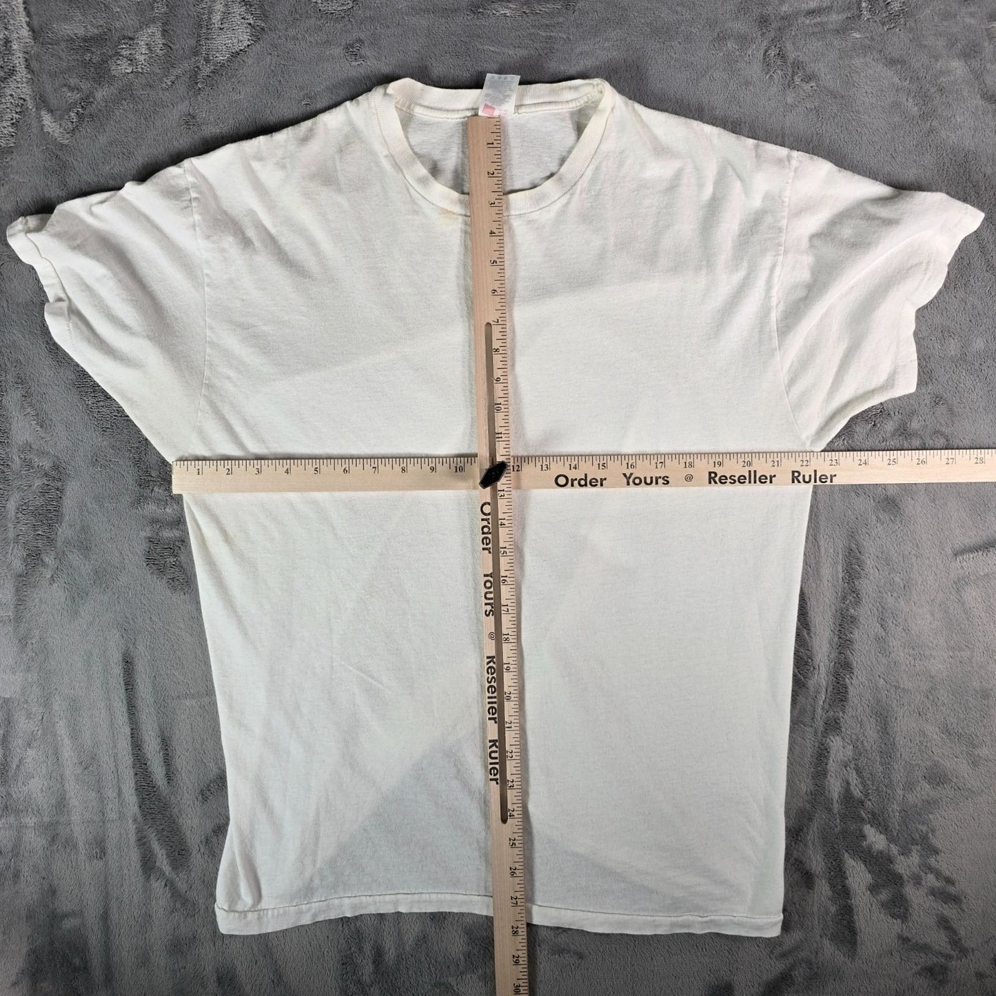 Vintage Y2K/ Early 2000s Hanes White Blank Single Stitch Cotton T-Shirt (L/XL)