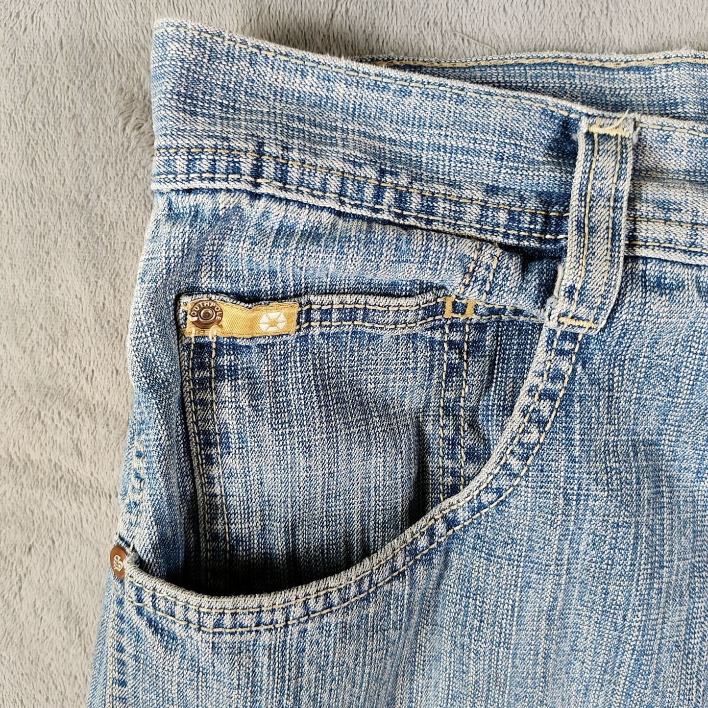 Y2K Southpole Men's Gold Tab Relaxed Fit Distressed Denim Jeans (Size 34x30)