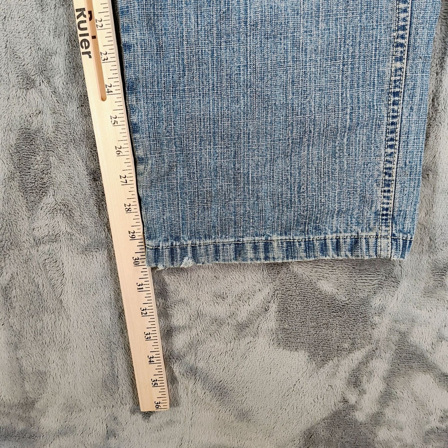Y2K Southpole Men's Gold Tab Relaxed Fit Distressed Denim Jeans (Size 34x30)