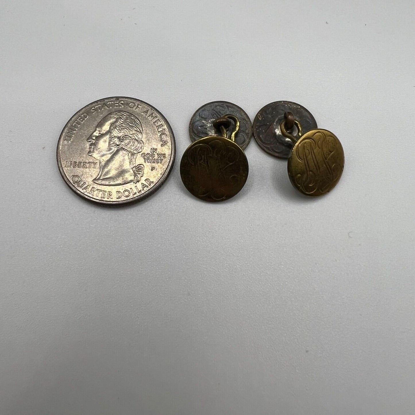 Vintage Unmarked Art Deco Aesthetic Gold-tone Chain Link Engraved Motif Cufflinks