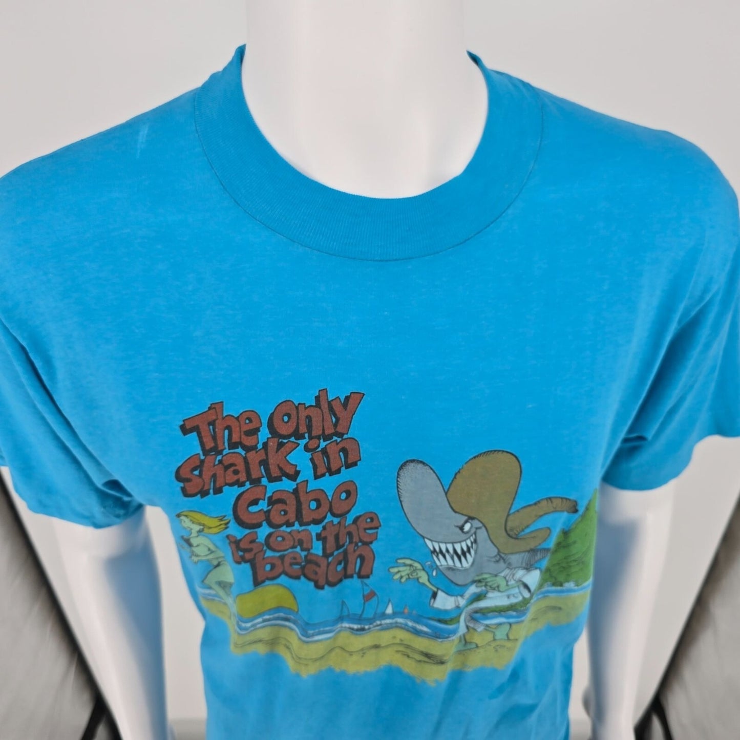 Vintage 1980s San Lucas "The Only Shark in Cabo is On the Beach" Soft T-Shirt -L