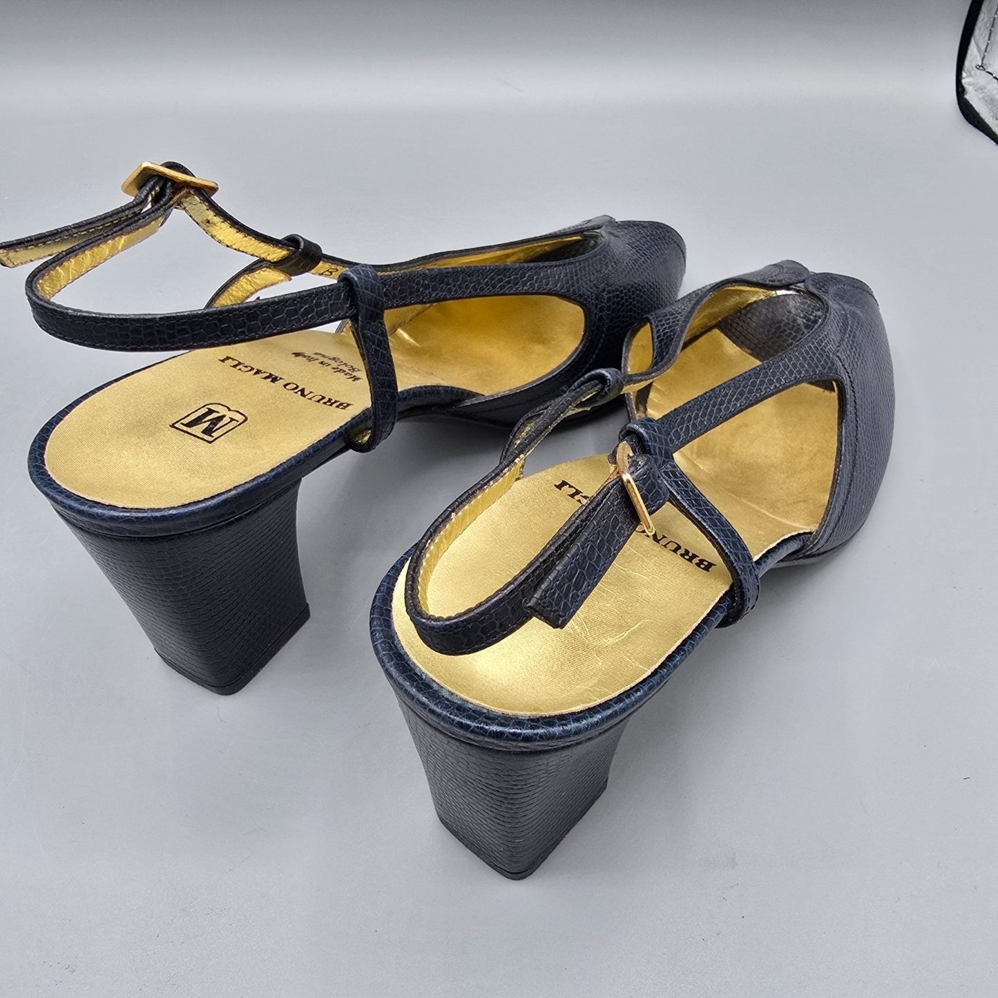 Vintage 1980s Bruno Magli Navy Lizard-Embossed Leather Peep-Toe Slingbacks (7B)
