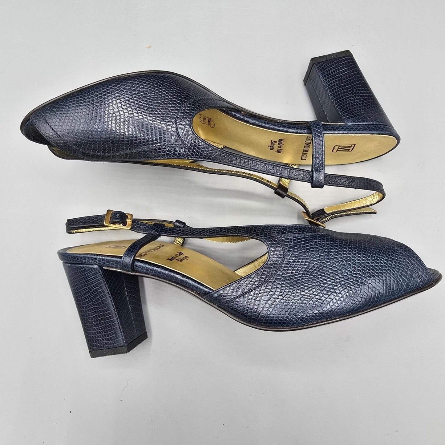 Vintage 1980s Bruno Magli Navy Lizard-Embossed Leather Peep-Toe Slingbacks (7B)