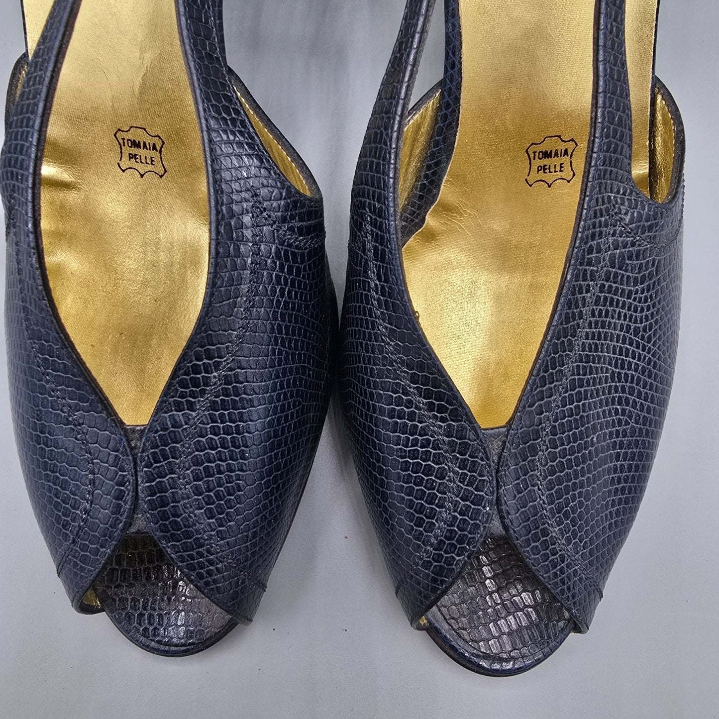 Vintage 1980s Bruno Magli Navy Lizard-Embossed Leather Peep-Toe Slingbacks (7B)