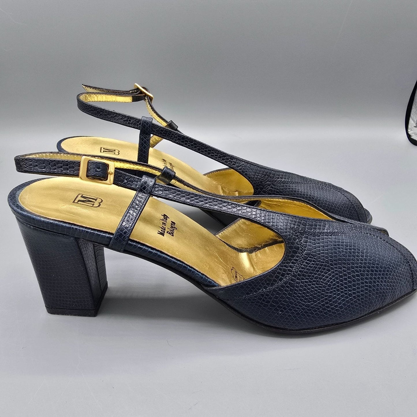 Vintage 1980s Bruno Magli Navy Lizard-Embossed Leather Peep-Toe Slingbacks (7B)