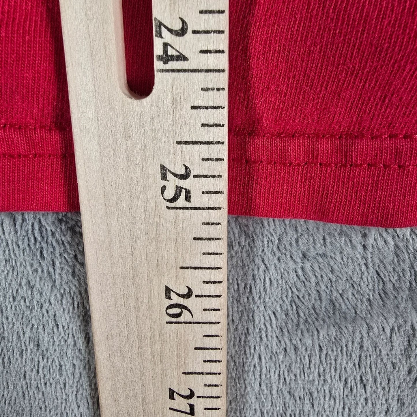 Distressed 2000s Hanes Beefy-T Eskimo Joe's Stillwater, OK T-Shirt (L)