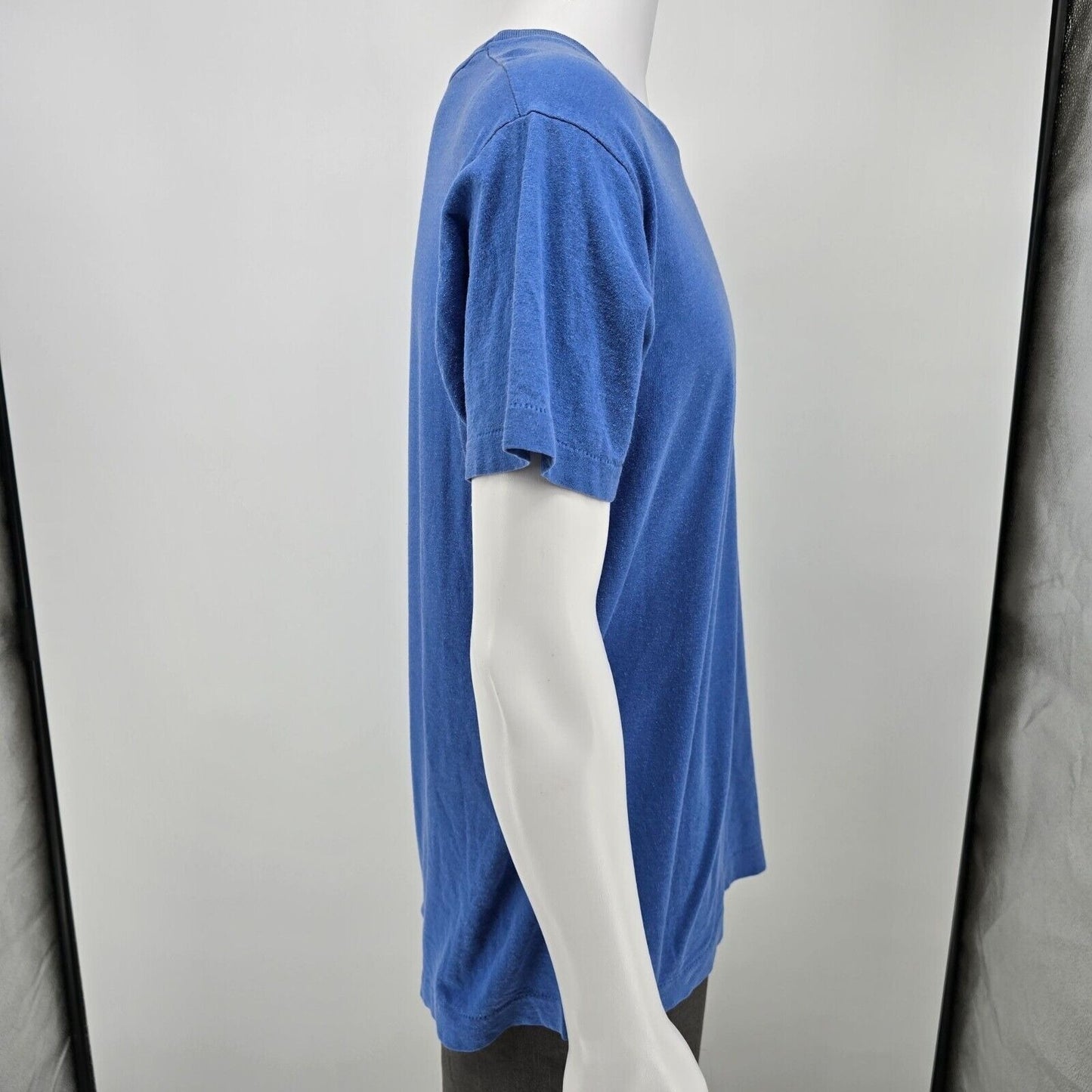 Vintage 1980s Fruit of the Loom Blank Blue Single Stitch Pocket Tee T-Shirt (L)