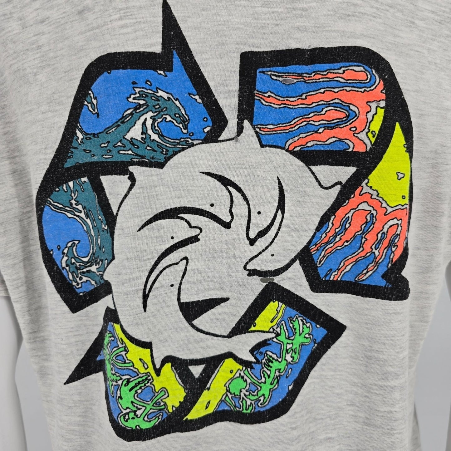 Vintage 1990s Hanes Beefy-T Dolphin Recycle Surf Graphic Made in USA T-Shirt (L)