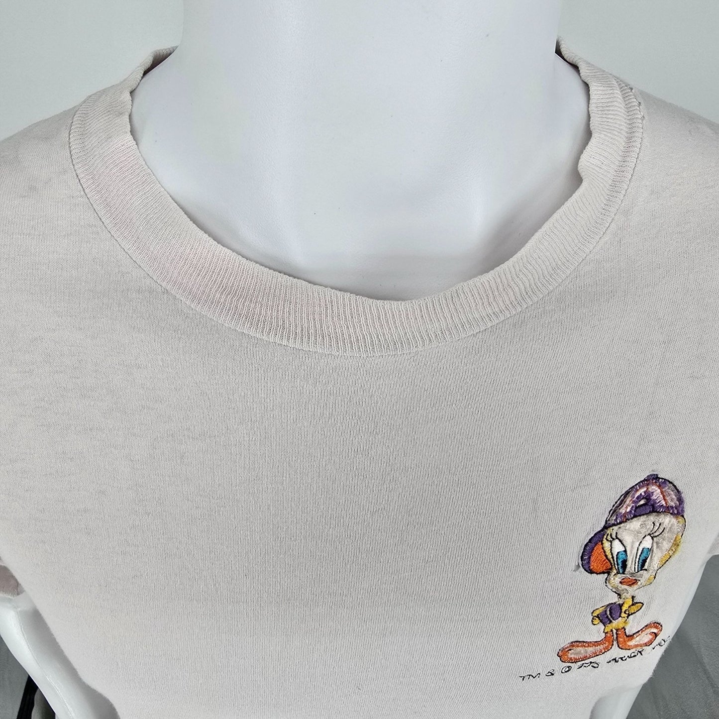Distressed Vintage 1990s Anvil Embroidered Looney Tunes Tweety Bird T-Shirt (L)
