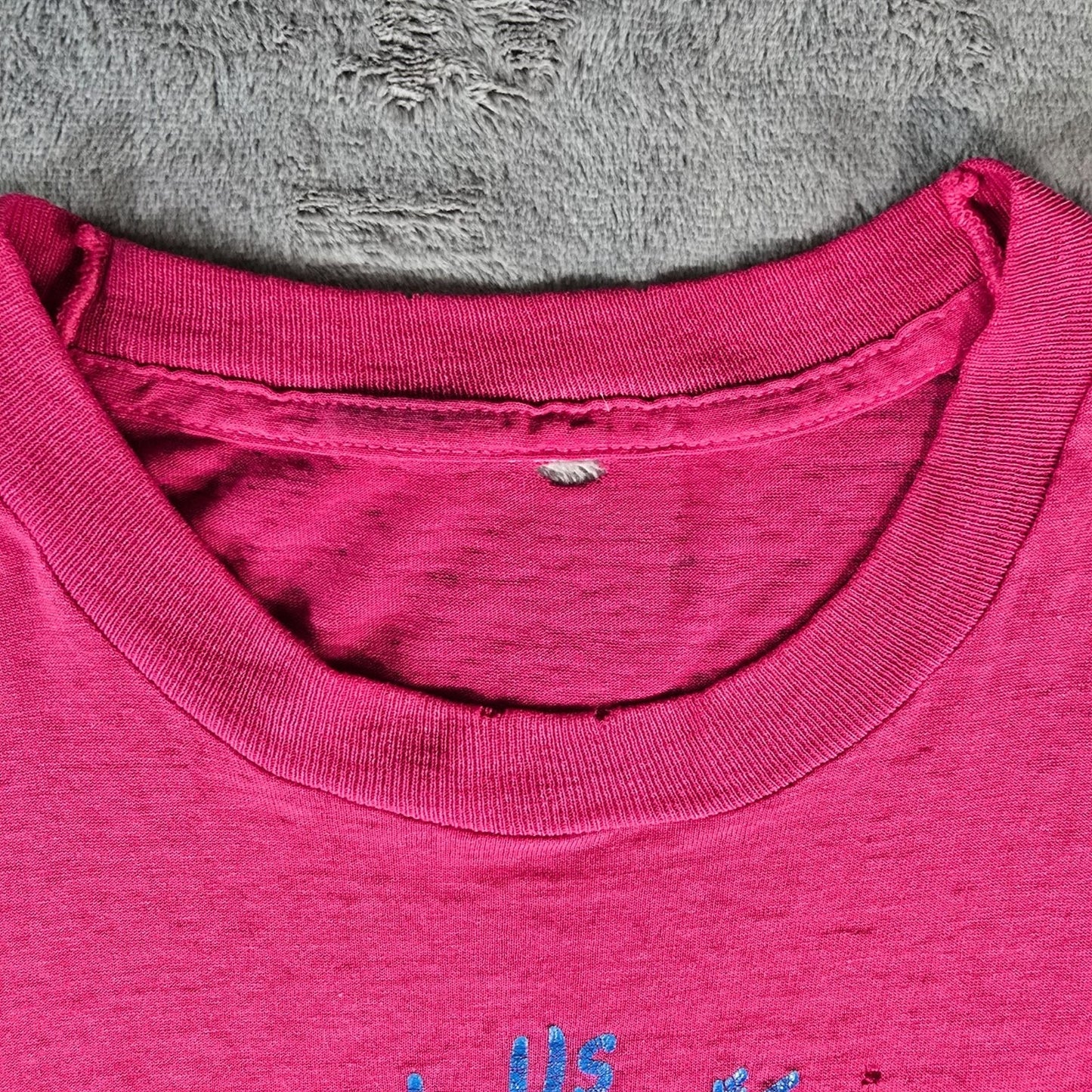 Thrashed Vintage 1980s Verdugo Hills Family YMCA Soft & Thin Magenta T-Shirt (L)