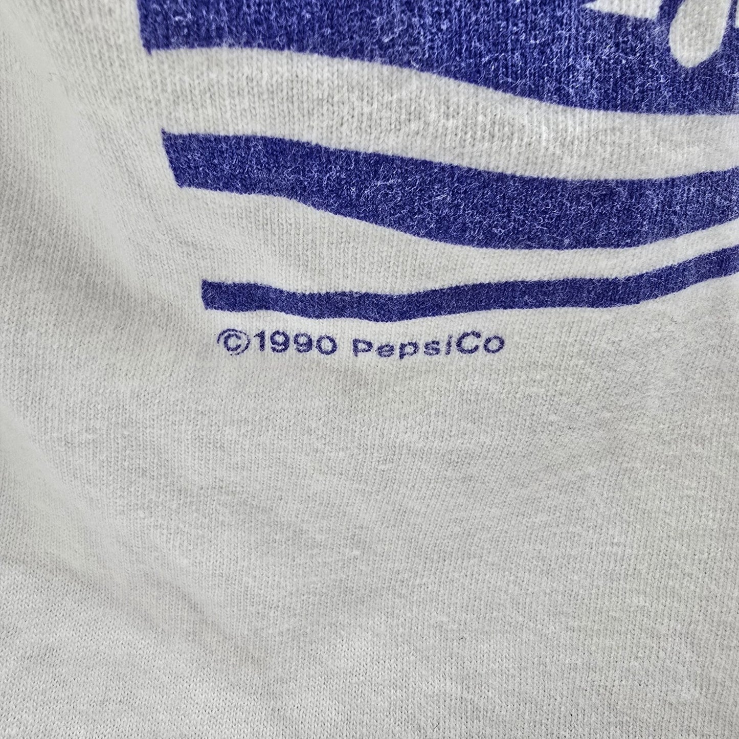Vintage 1990s Fruit of the Loom Pepsi Surfing Back Graphic White T-Shirt (M/L)