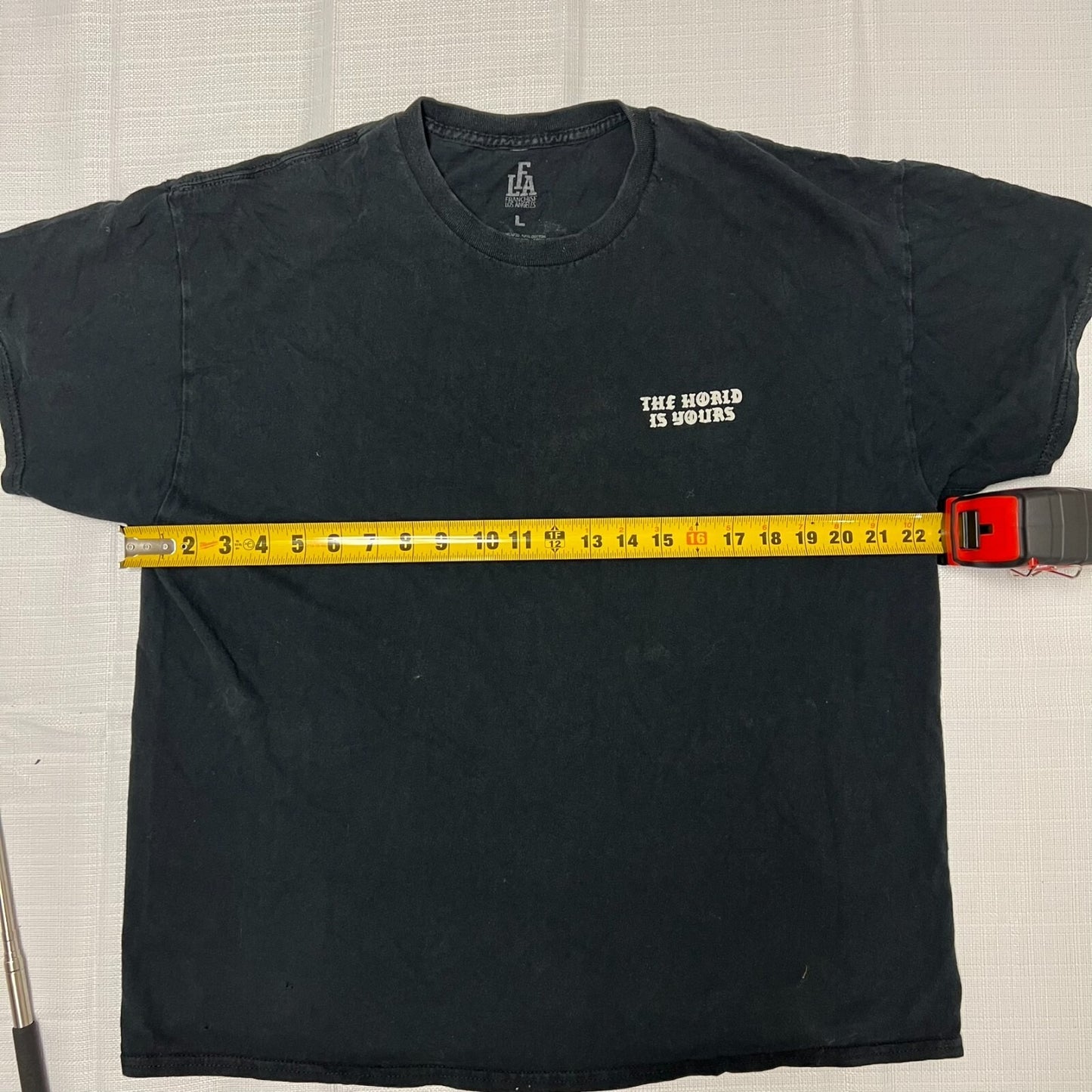 Black Franchise Los Angeles "The World is Yours" Dragon Graphic T-Shirt (Large)