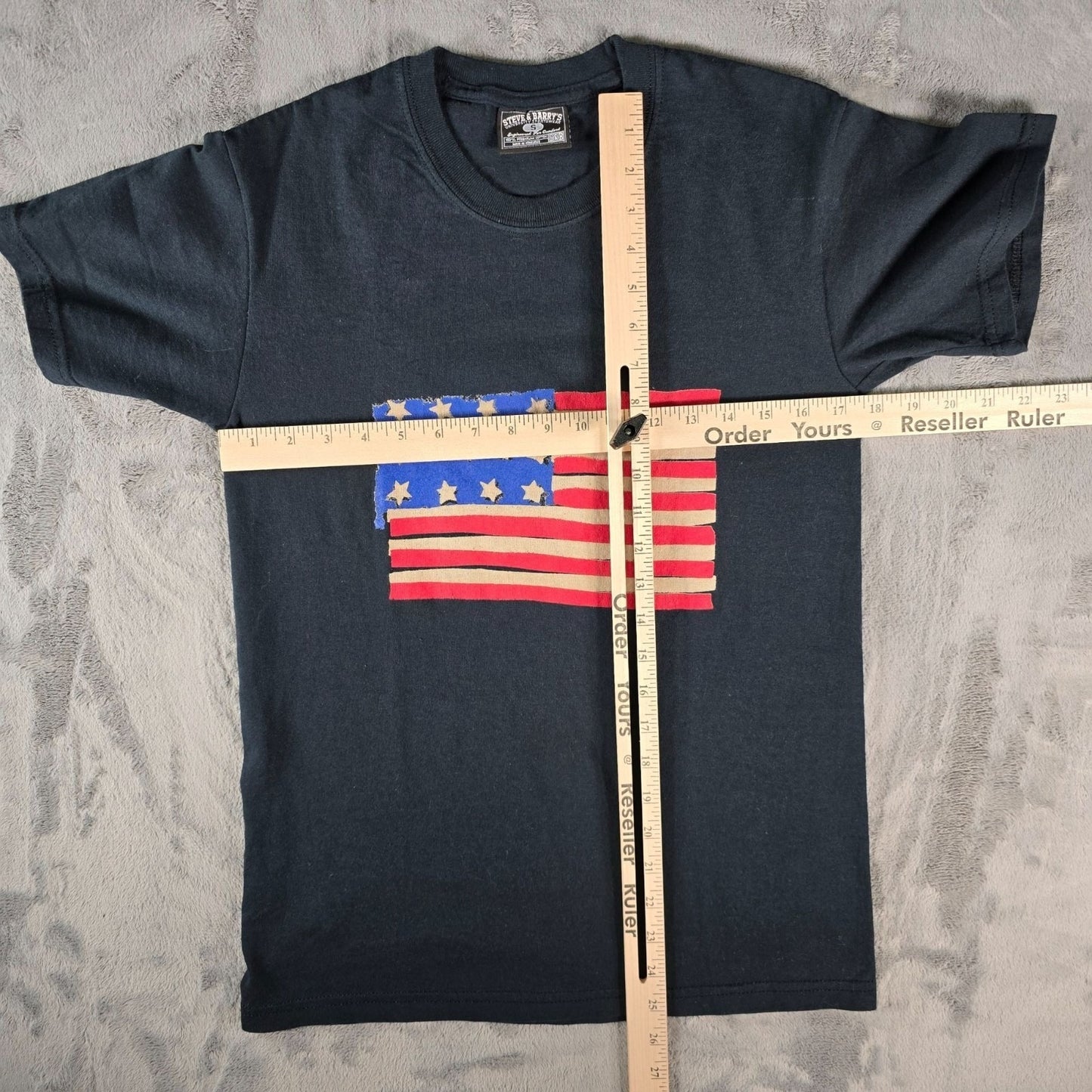 Vintage 2000s Steve & Barry's Distressed American Flag Graphic T-Shirt (S)
