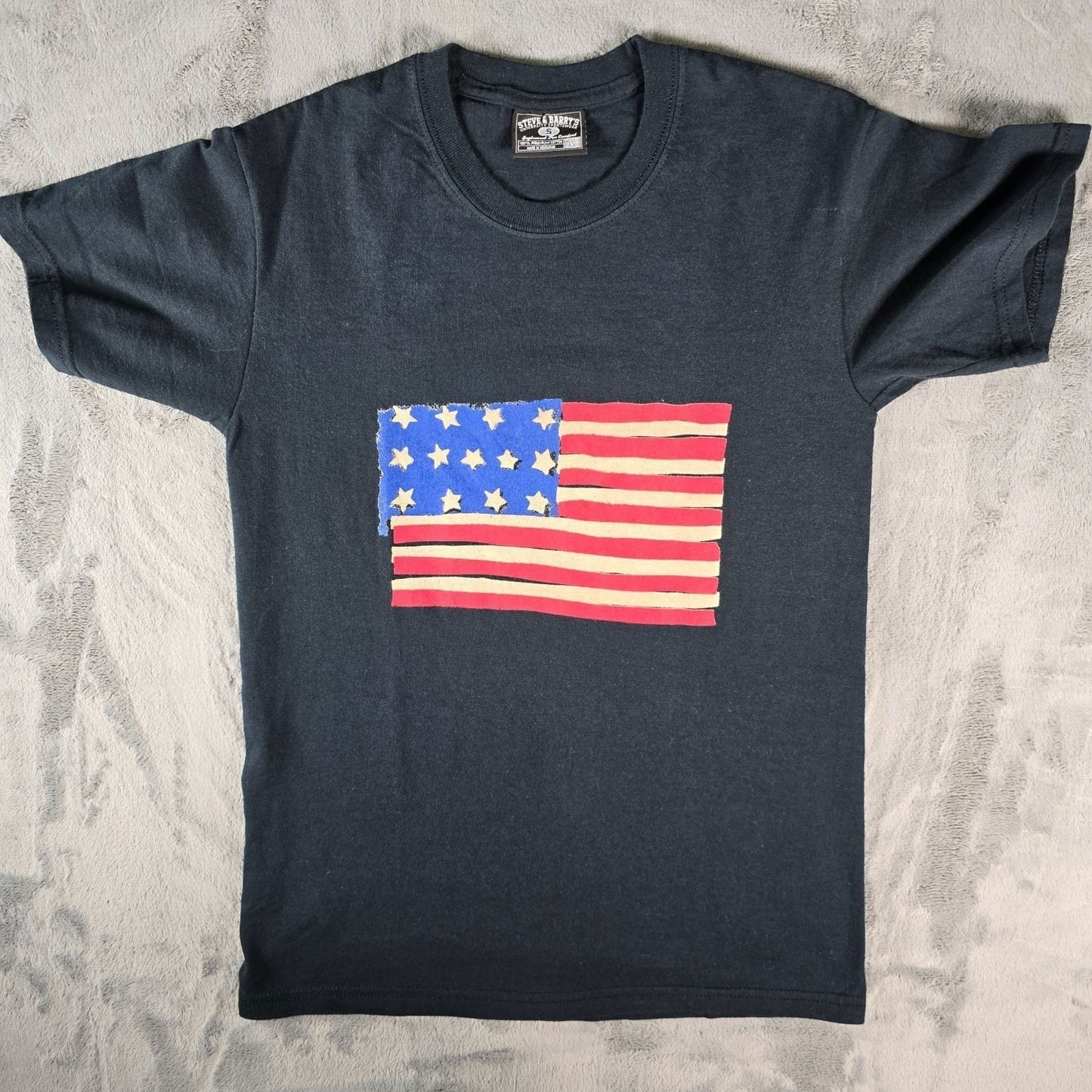 Vintage 2000s Steve & Barry's Distressed American Flag Graphic T-Shirt (S)