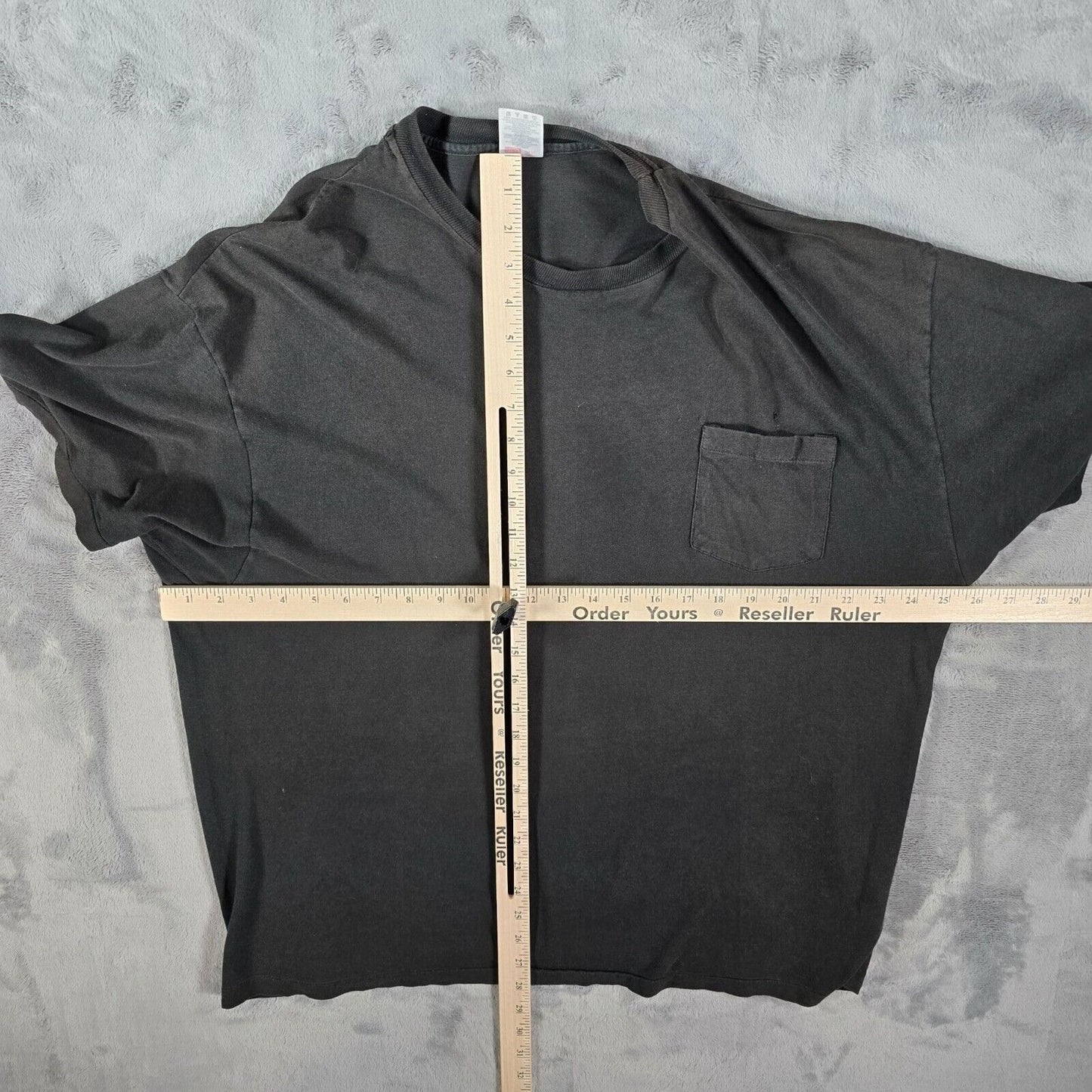 Vintage Single Stitch 90s/Y2K Hanes Blank Black Crewneck Pocket T-Shirt (2XL)