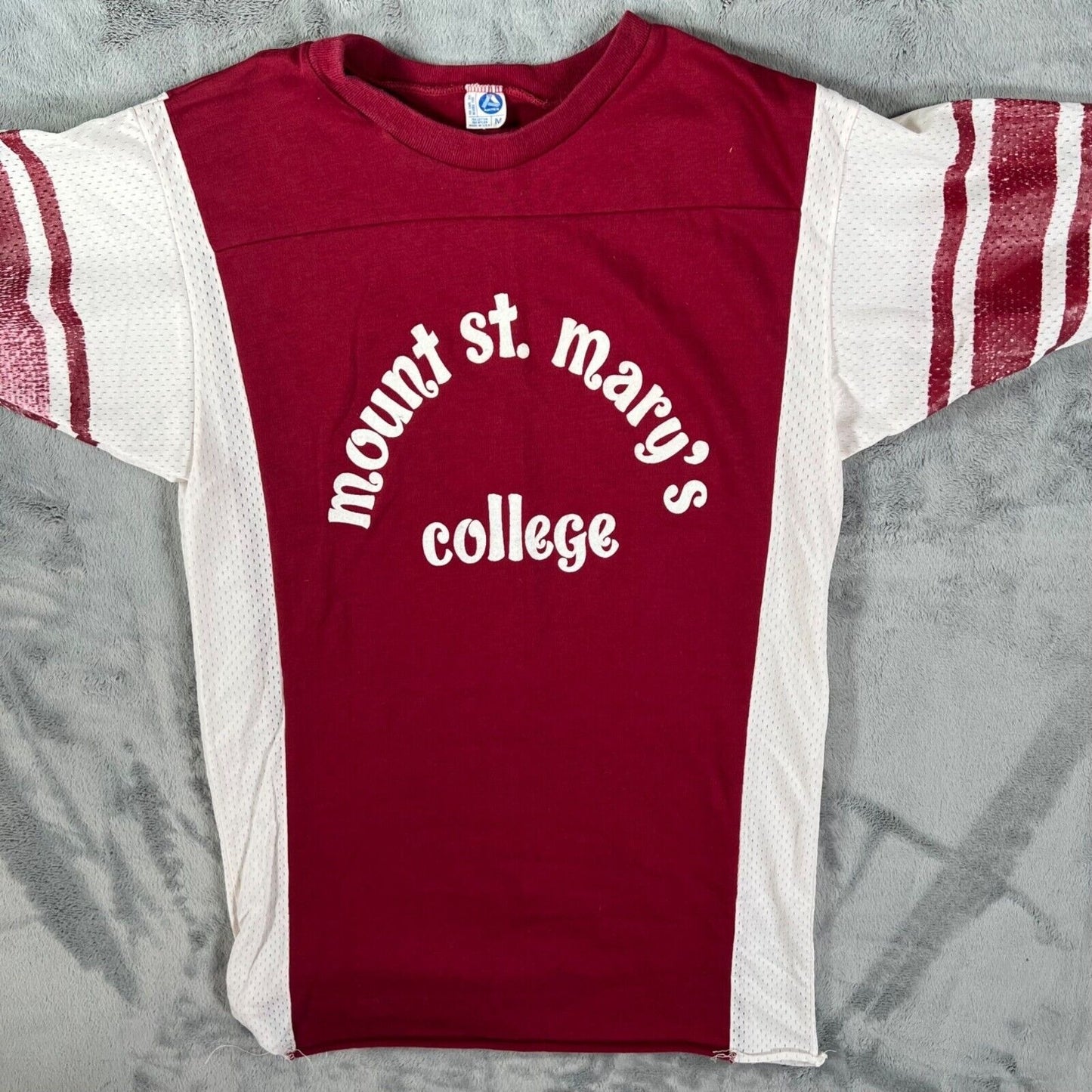 Vintage 1980s Red Mount St. Mary's College Football Jersey Mesh T-Shirt (Small)