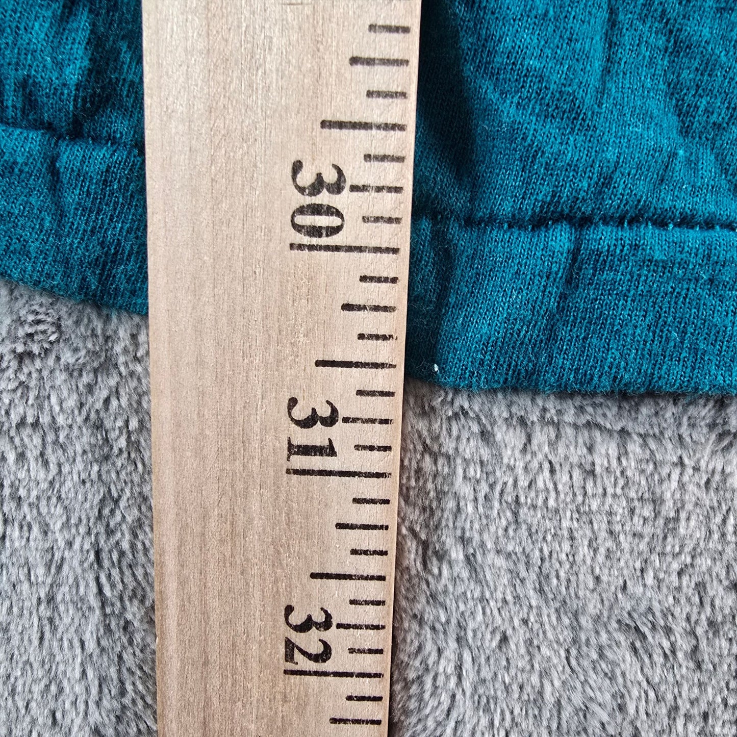 Distressed Vintage Late 1990s Hanes Blank Teal Single Stitch T-Shirt (XL)