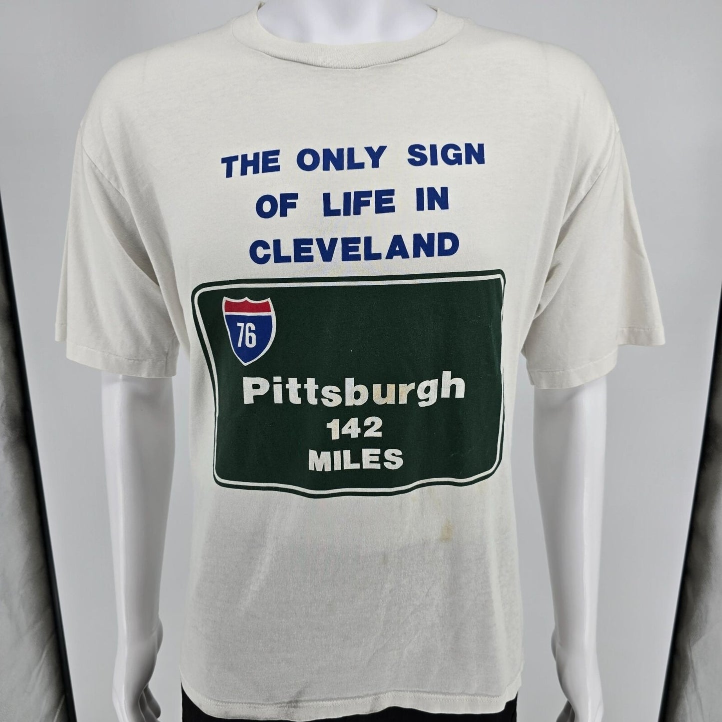 Vintage Early 1990s Jerzees "The Only Sign of Life In Cleveland" T-Shirt (XL)