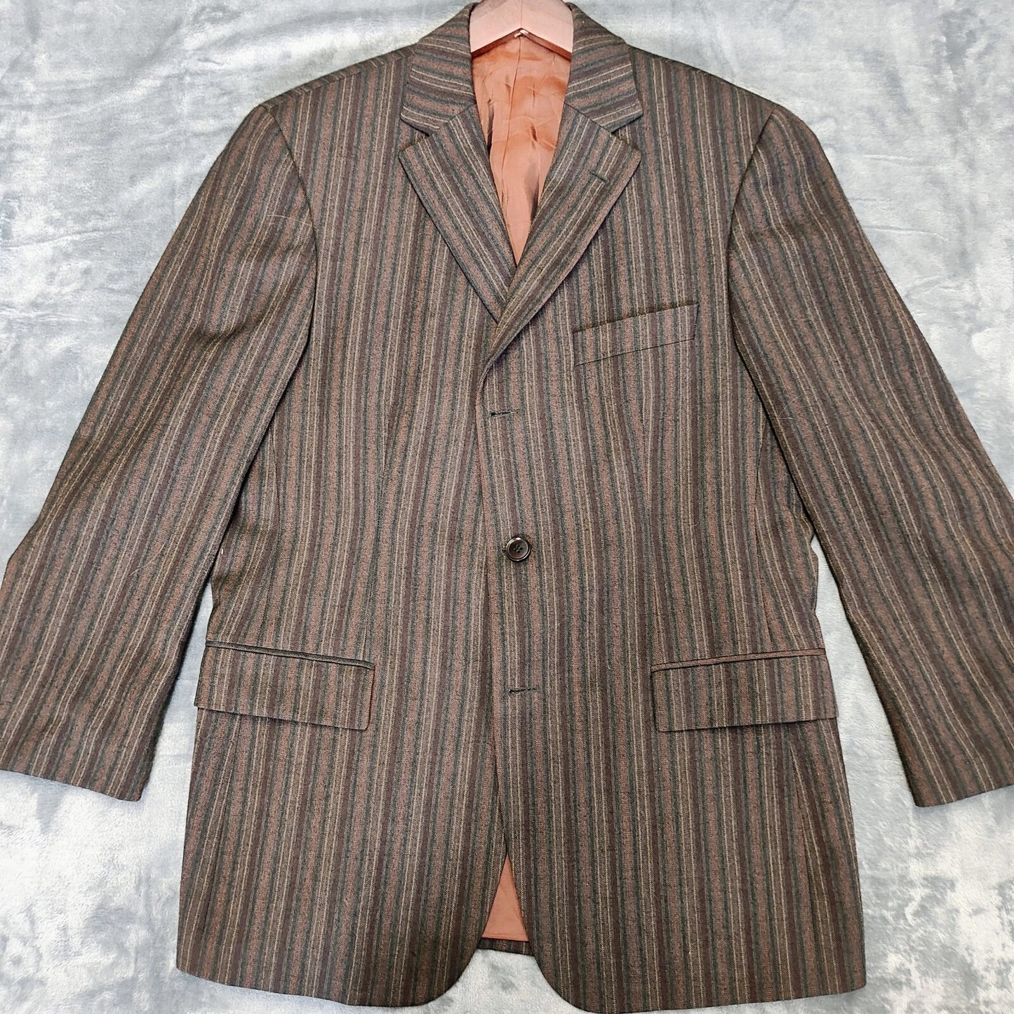 Hugo Boss Made in USA Brown, Red, and Yellow Striped Sport Coat (42R) *FLAWS*
