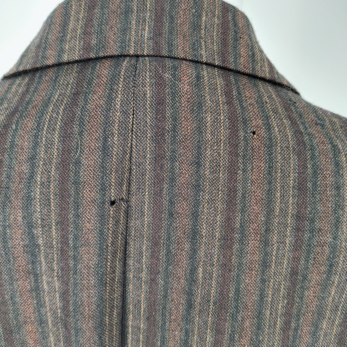 Hugo Boss Made in USA Brown, Red, and Yellow Striped Sport Coat (42R) *FLAWS*