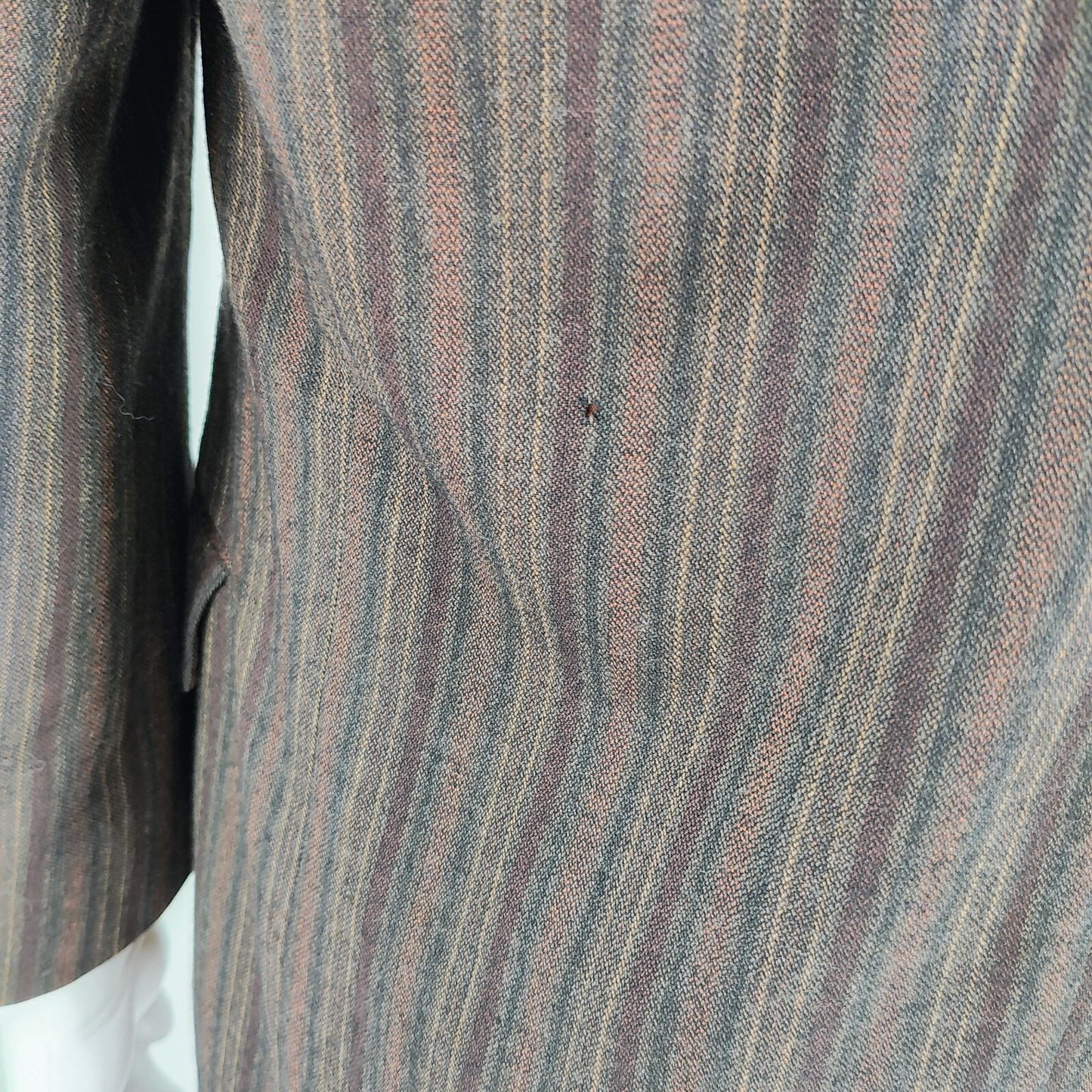 Hugo Boss Made in USA Brown, Red, and Yellow Striped Sport Coat (42R) *FLAWS*