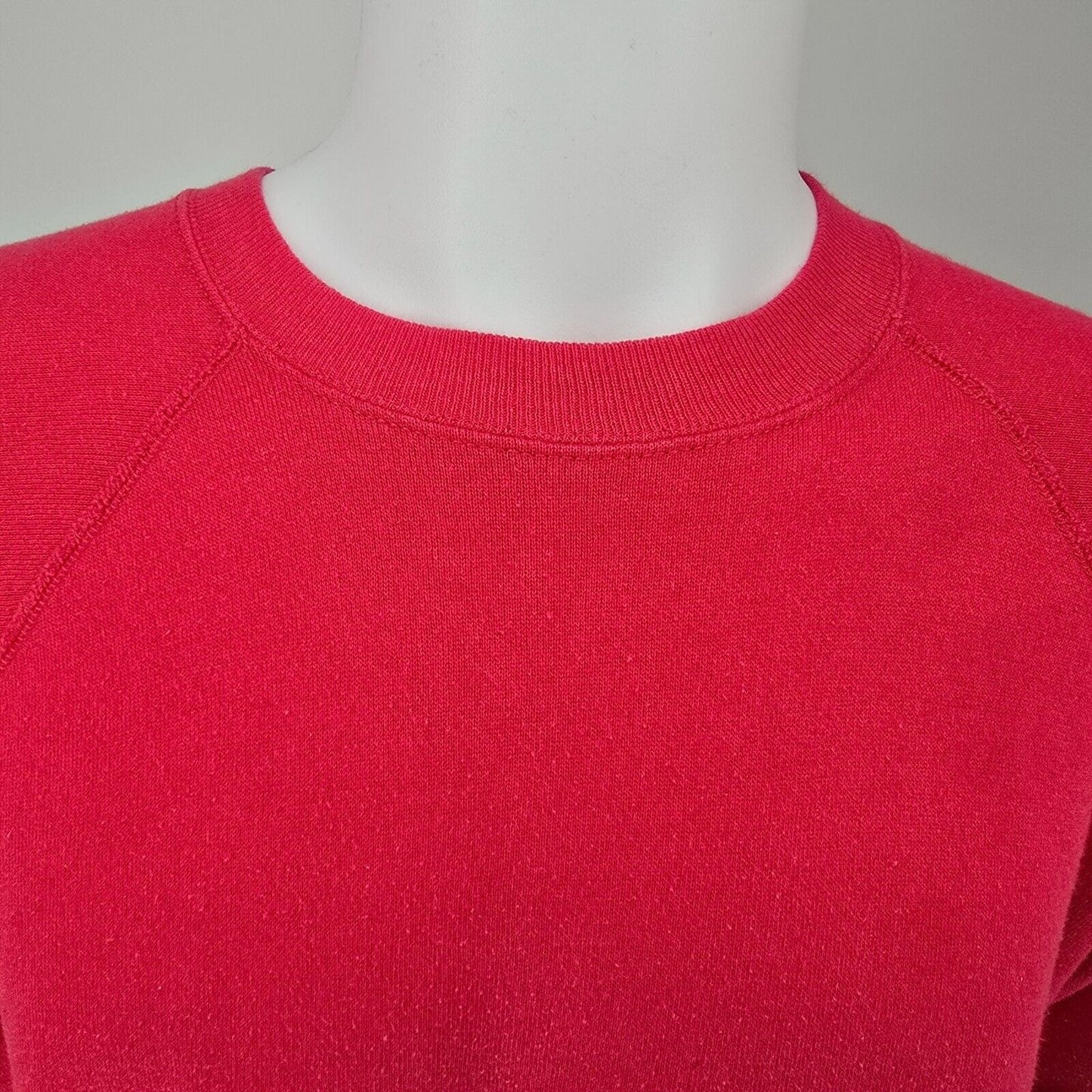 Vintage Distressed 1980s J.E. Morgan Fleecewear Raglan Pink Sweatshirt (M)