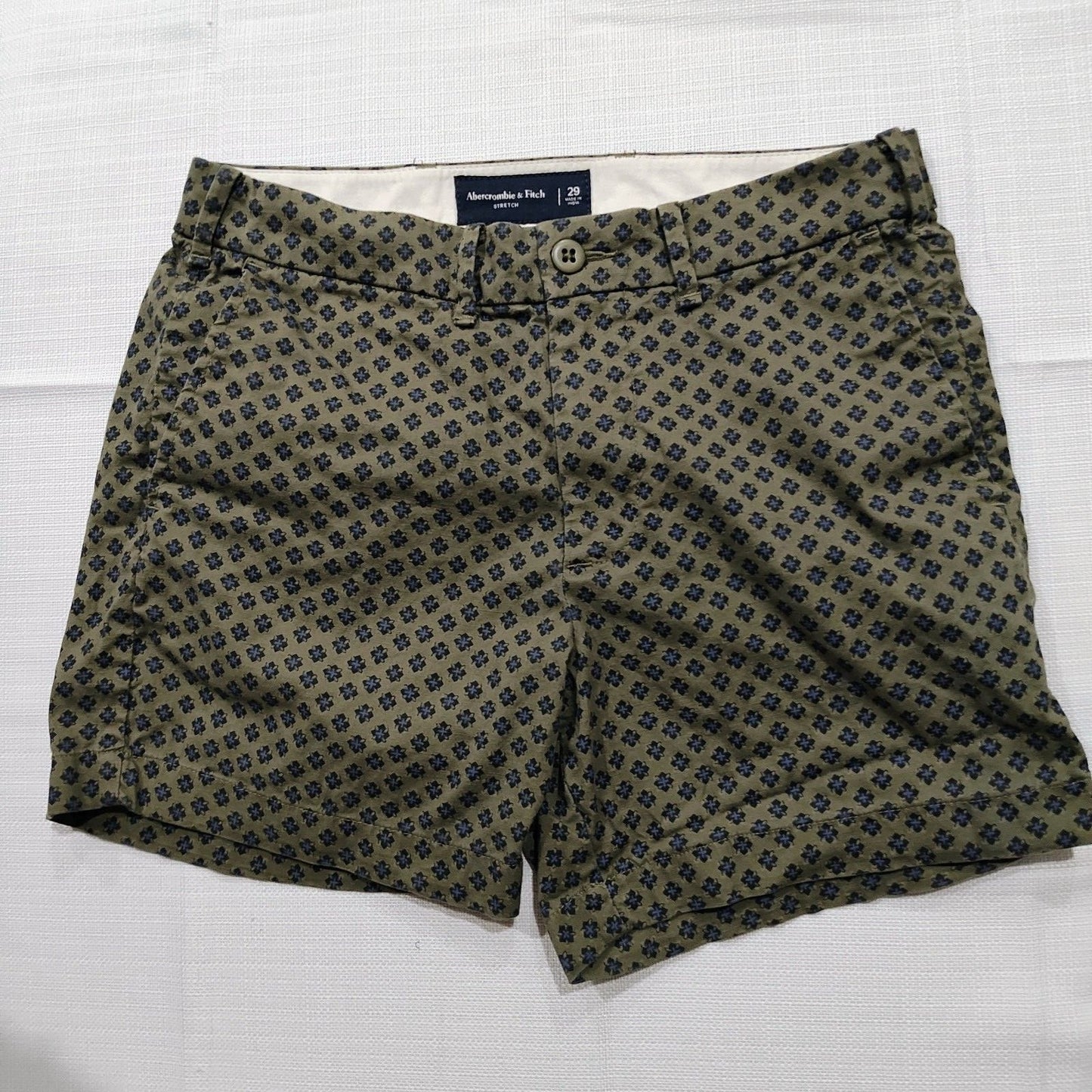 Abercrombie & Fitch Stretch Patterned Shorts 5.5" Inseam (Size 29)