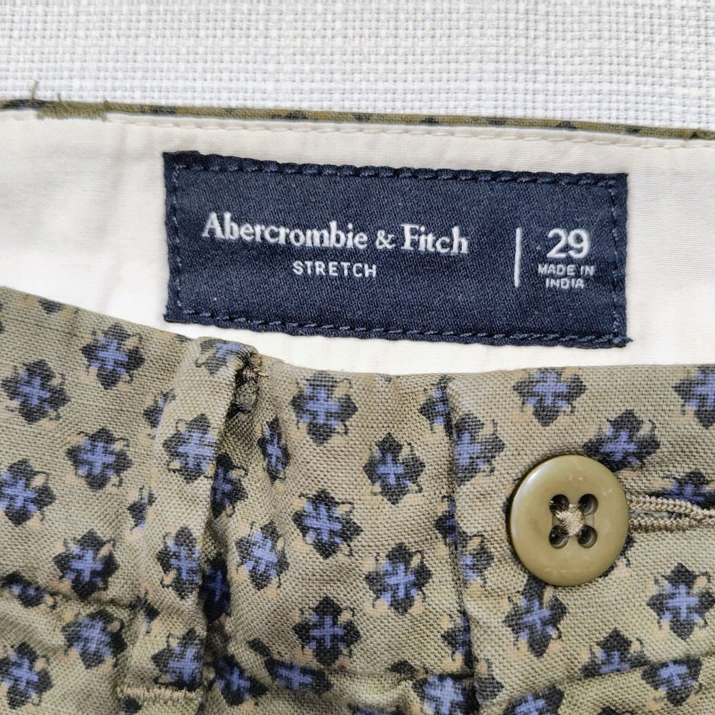 Abercrombie & Fitch Stretch Patterned Shorts 5.5" Inseam (Size 29)