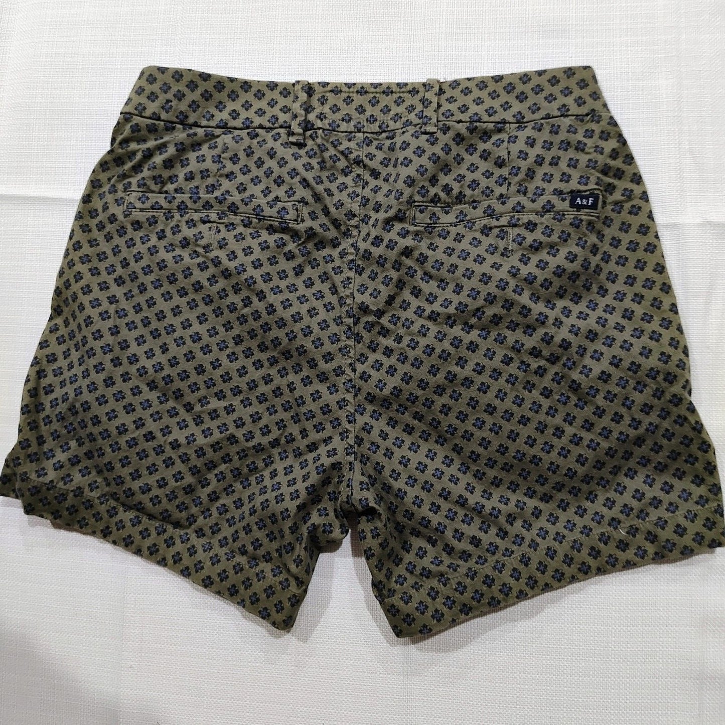 Abercrombie & Fitch Stretch Patterned Shorts 5.5" Inseam (Size 29)