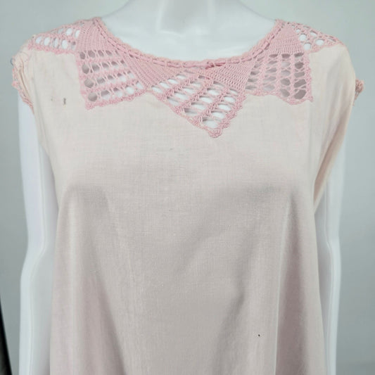 Antique 1920s Handmade Pale Pink Crochet Lace Yoke Cotton Chemise (XL)