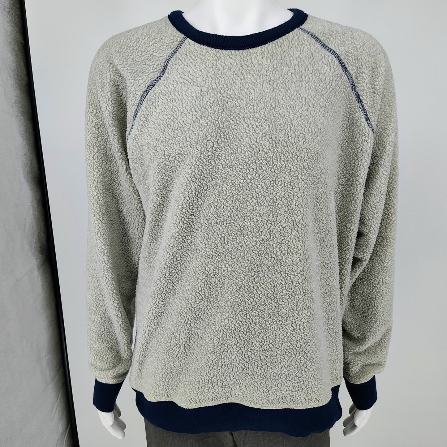 Patagonia Men's Reversible Sherpa Crew Neck Sweater Oatmeal/Navy (Large)