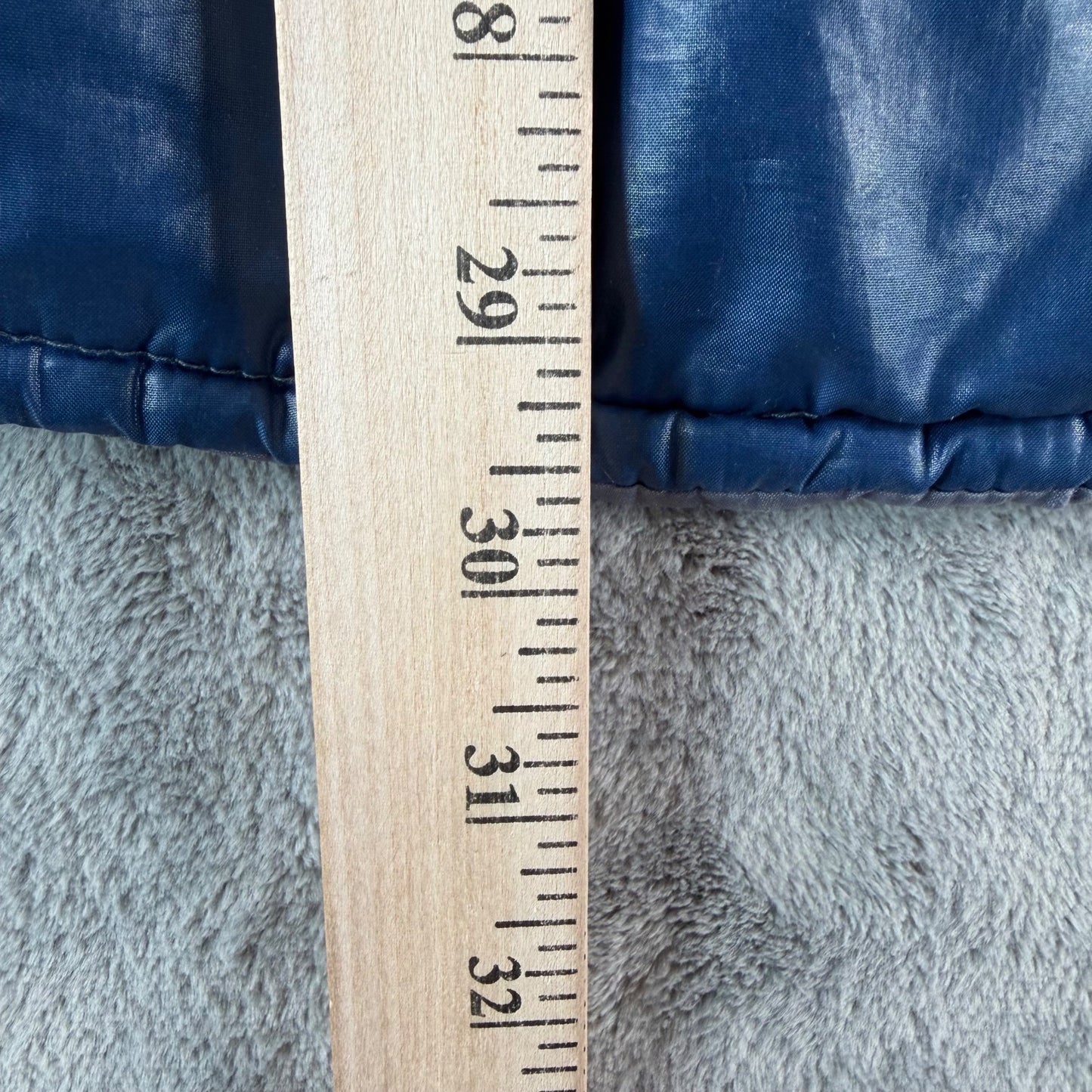 Vintage 1970s Sears Men's Blue Nylon Zip-Pocket Insulated Jacket (Medium)