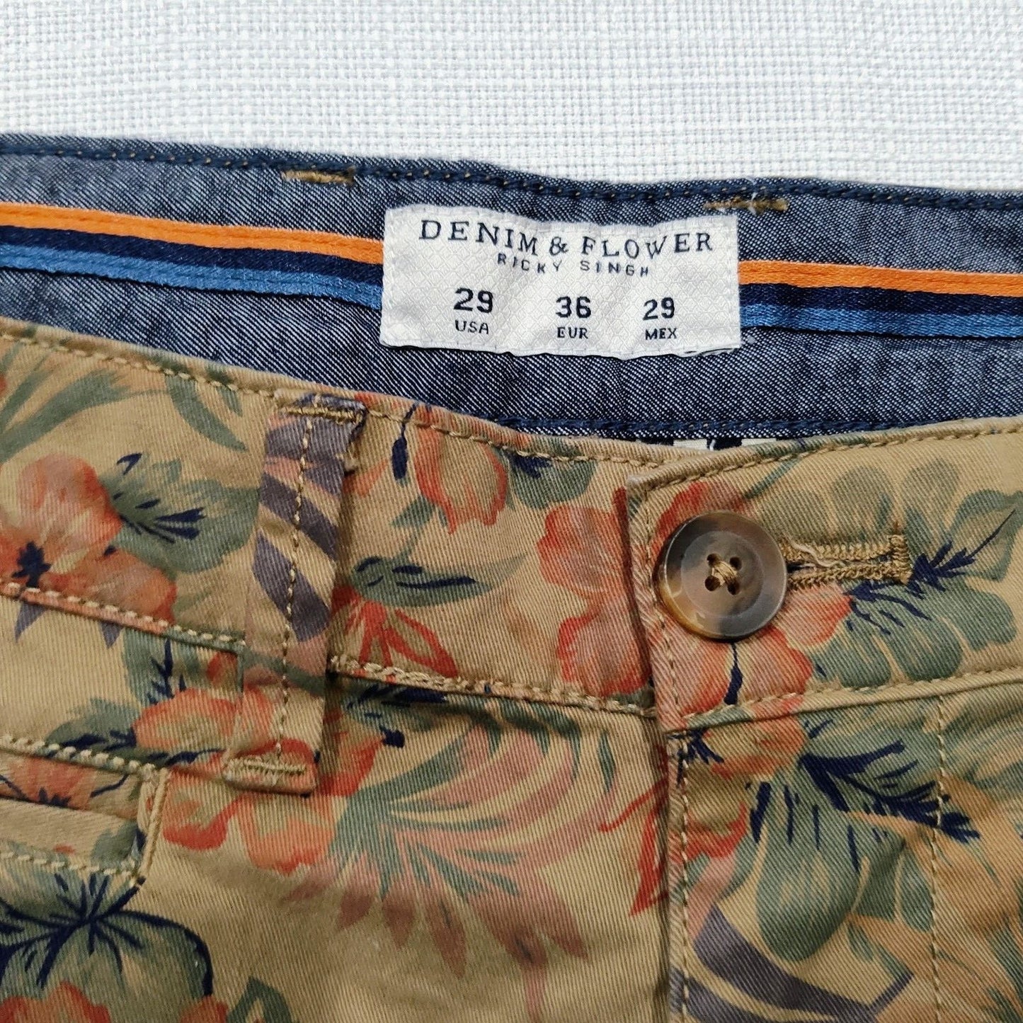 Ricky Singh "Denim & Flower" Brown Floral Pattern 7.5" Inseam Shorts (Sjze 29)