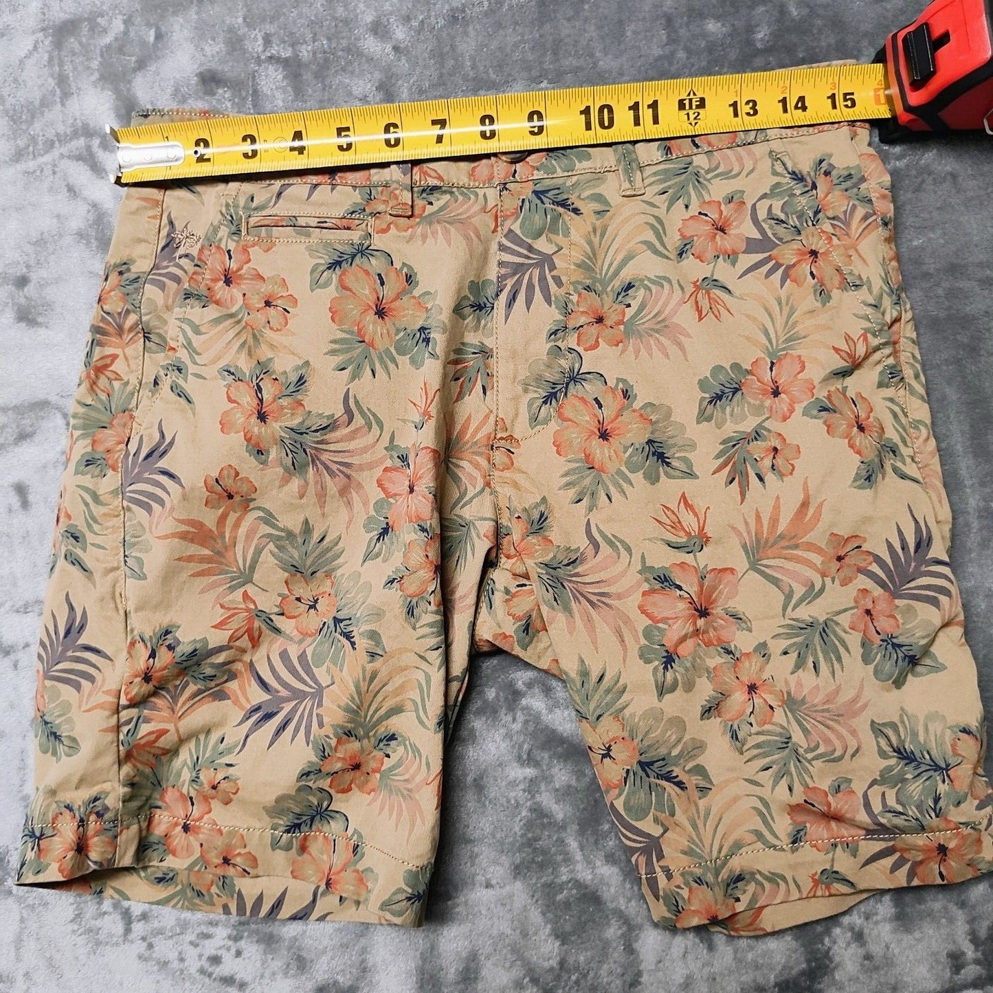 Ricky Singh "Denim & Flower" Brown Floral Pattern 7.5" Inseam Shorts (Sjze 29)
